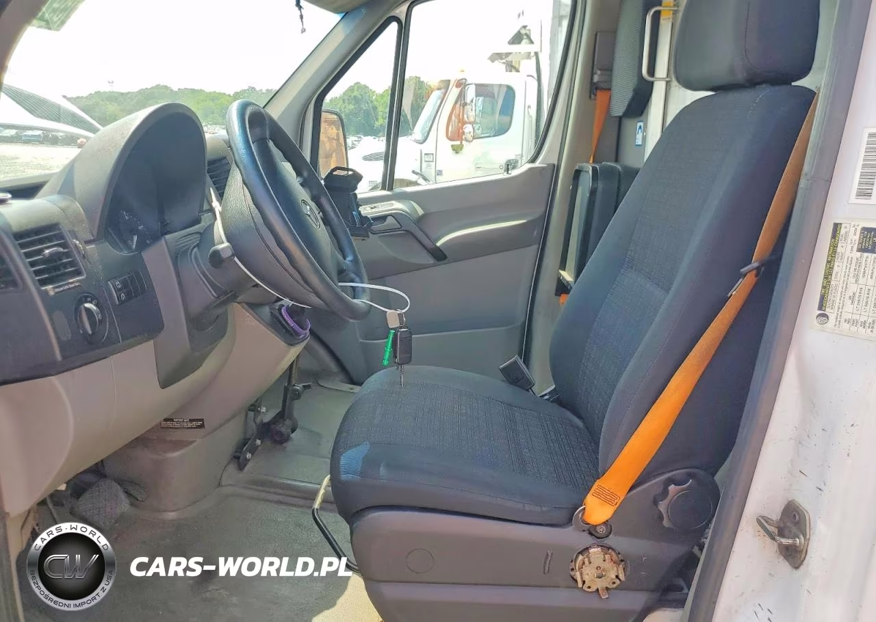 2011 Mercedes-Benz Sprinter 2500 Delivery Van VIN:WD3PE8CB1B5557365 - 7