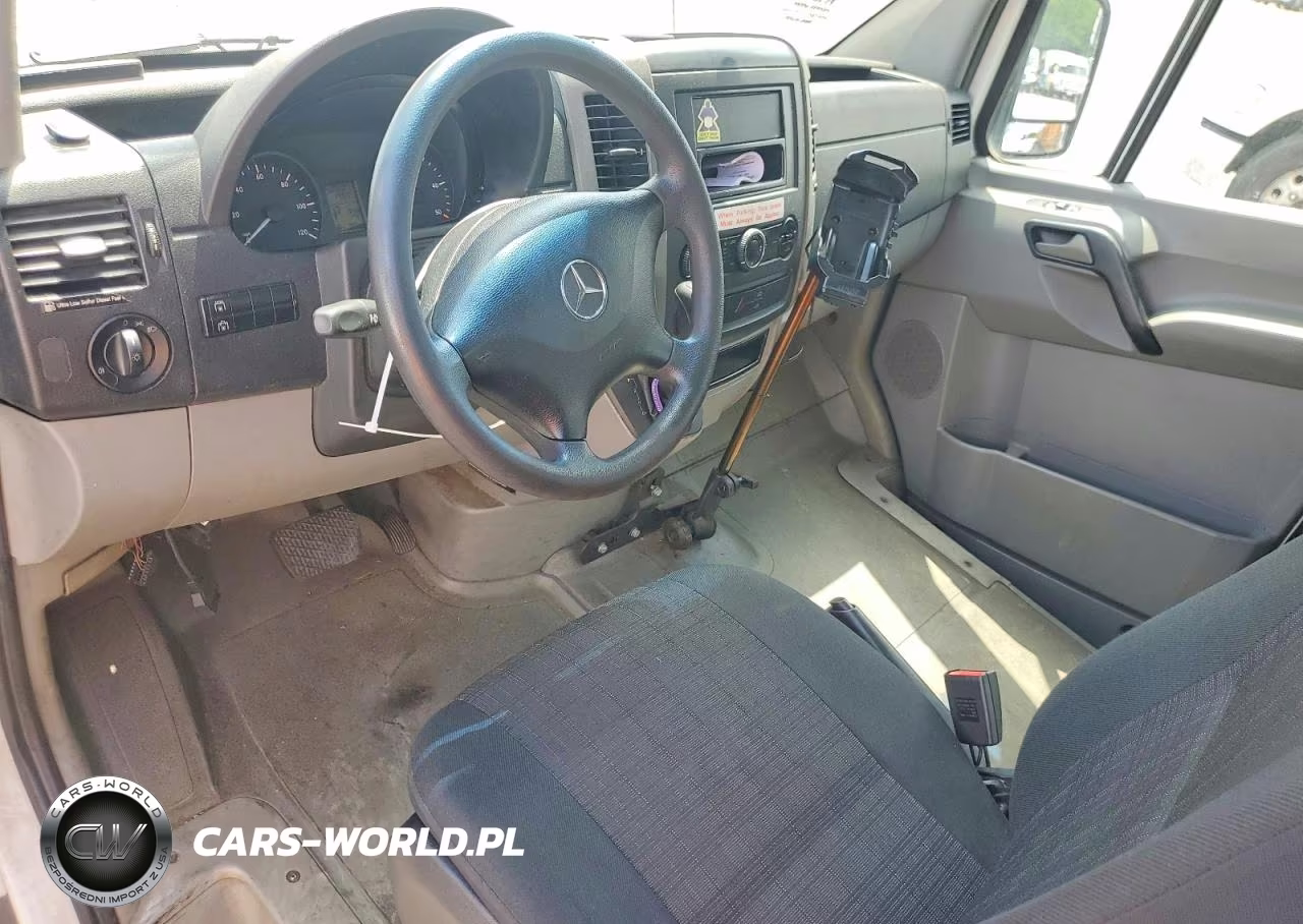 2011 Mercedes-Benz Sprinter 2500 Delivery Van VIN:WD3PE8CB1B5557365 - 8