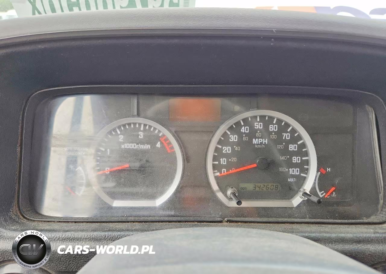 2016 Isuzu Reach Delivery Van VIN:JALB4T17XG7W00048 - 9