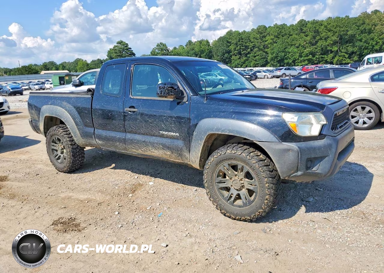 2015 Toyota Tacoma V6 VIN:5TFUU4EN9FX136774 - 4