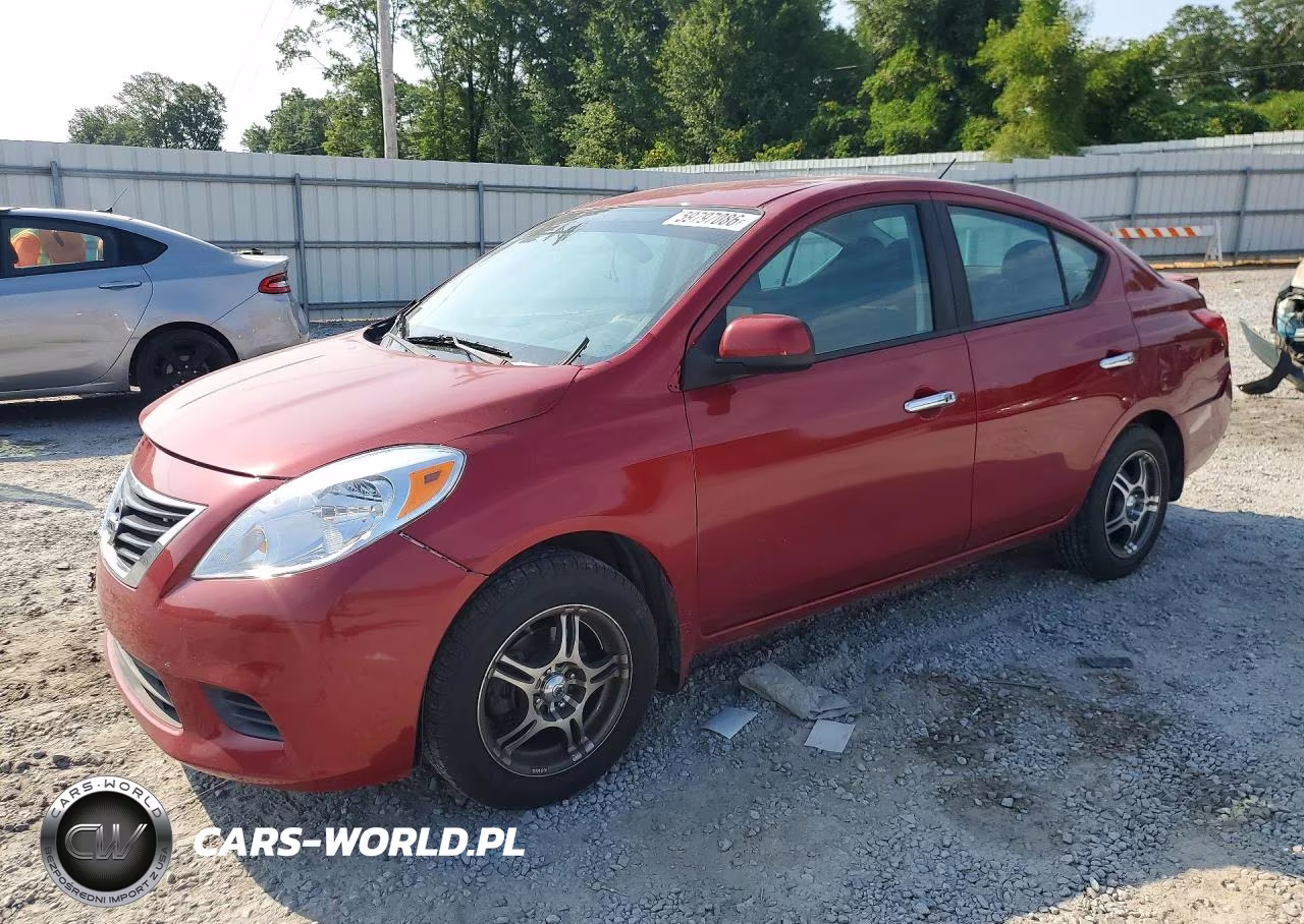 2013 Nissan Versa 1.6 S
