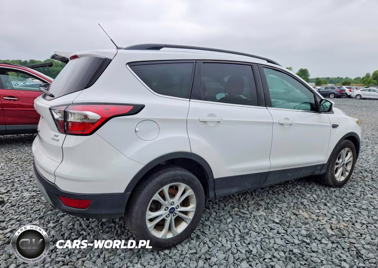 2017 Ford Escape VIN:1FMCU0GD8HUB76188 - 3