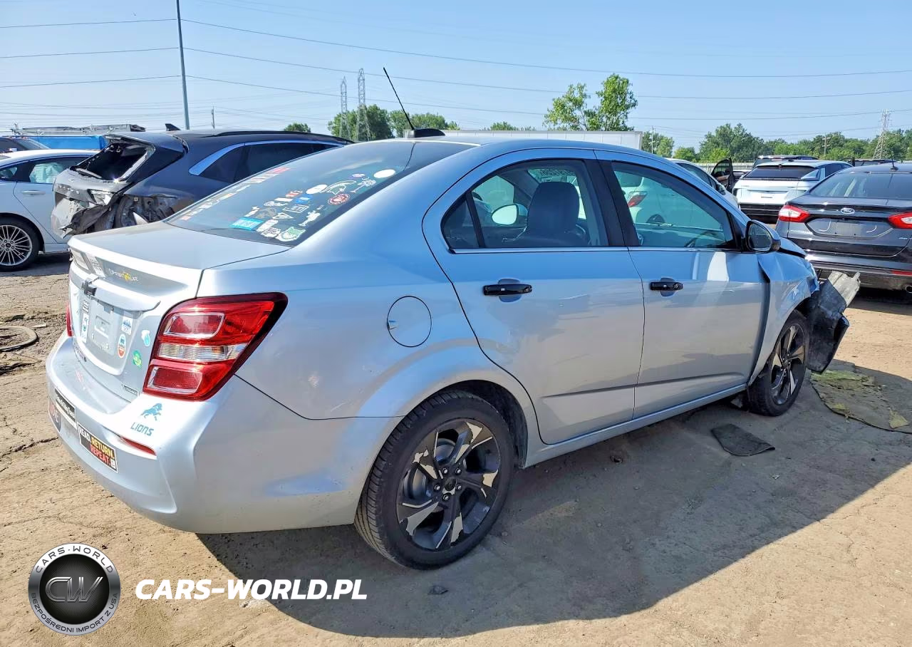 2017 Chevrolet Sonic Premier VIN:1G1JF5SB0H4110493 - 3