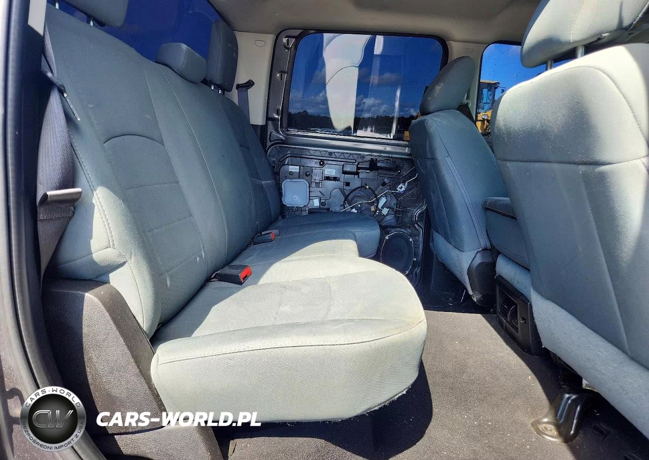 2020 Ram 1500 Classic Tradesman VIN:3C6RR7KG1LG152960 - 10