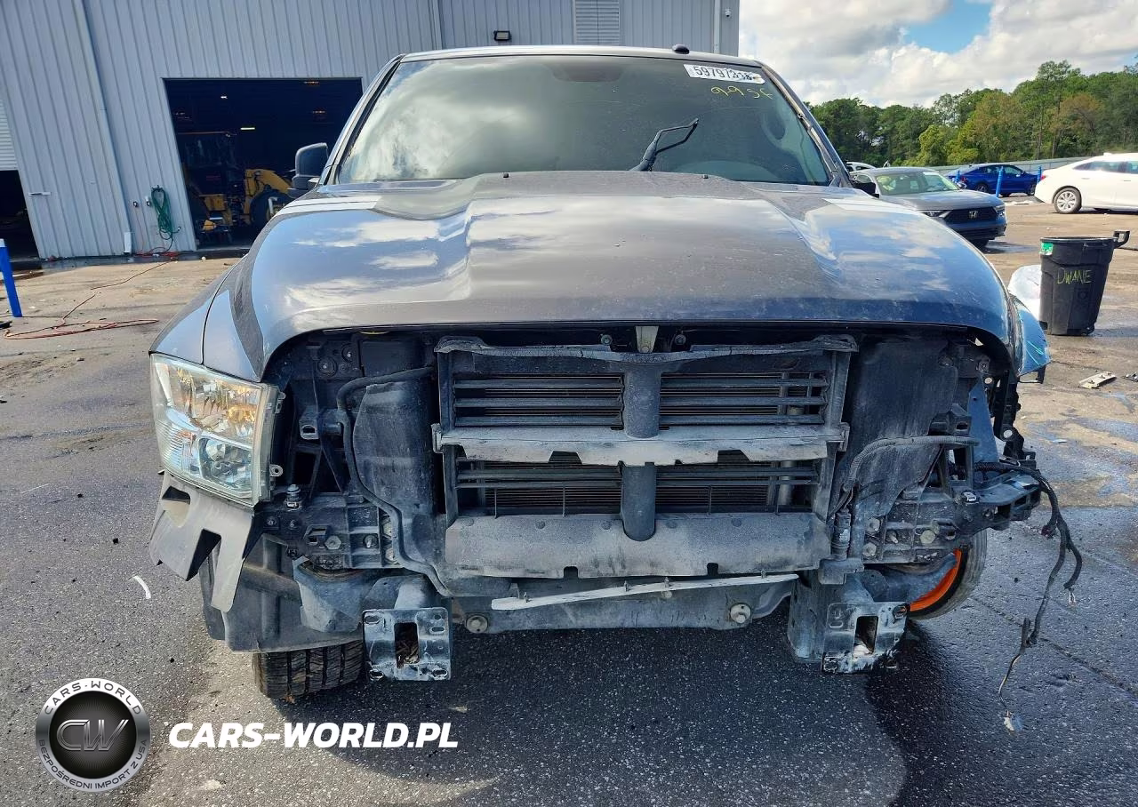 2020 Ram 1500 Classic Tradesman VIN:3C6RR7KG1LG152960 - 5