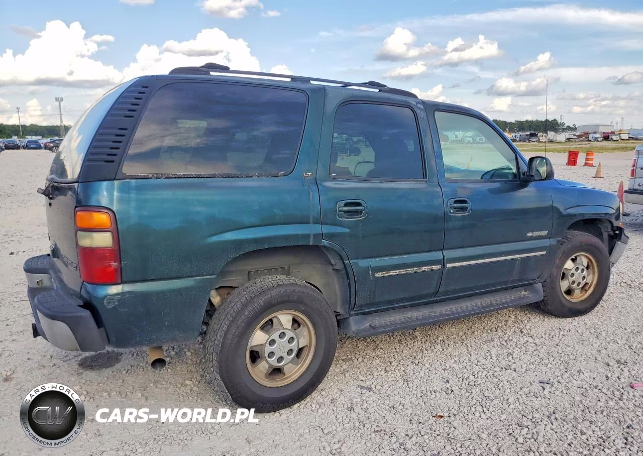 2001 Chevrolet Tahoe C1500 VIN:1GNEC13T91R130050 - 3
