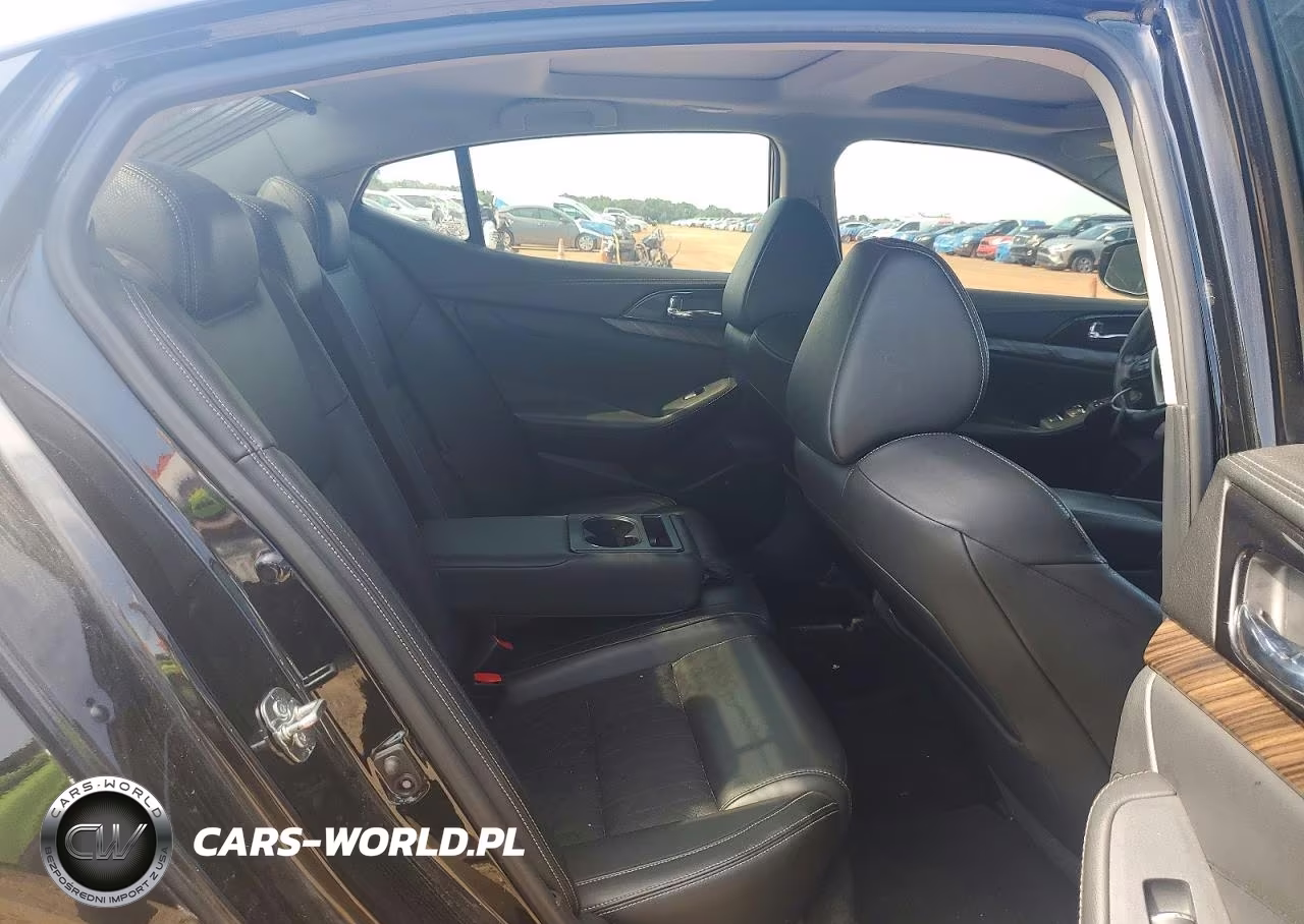2018 Nissan Maxima Platinum VIN:1N4AA6AP6JC369158 - 10
