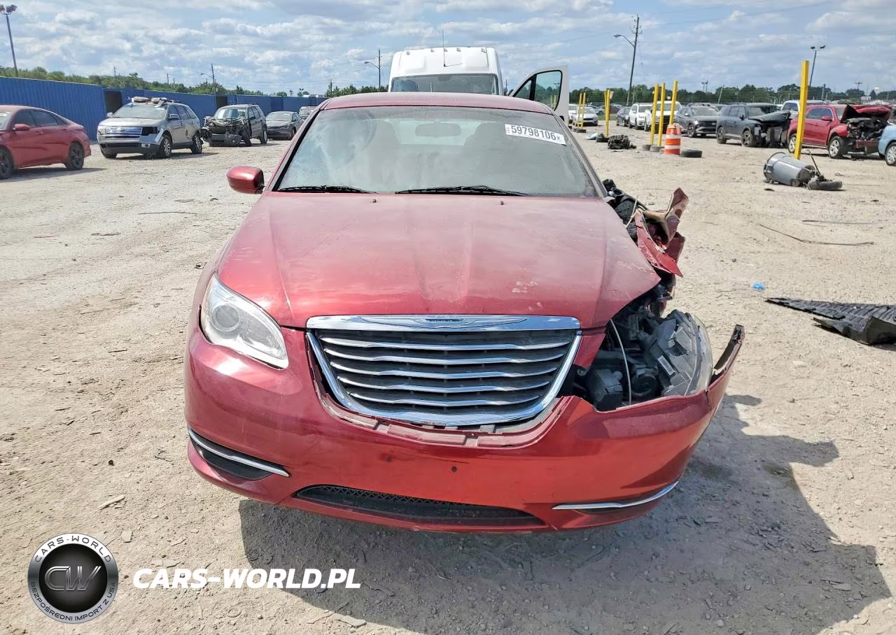 2013 Chrysler 200 Touring VIN:1C3CCBBG2DN569925 - 5