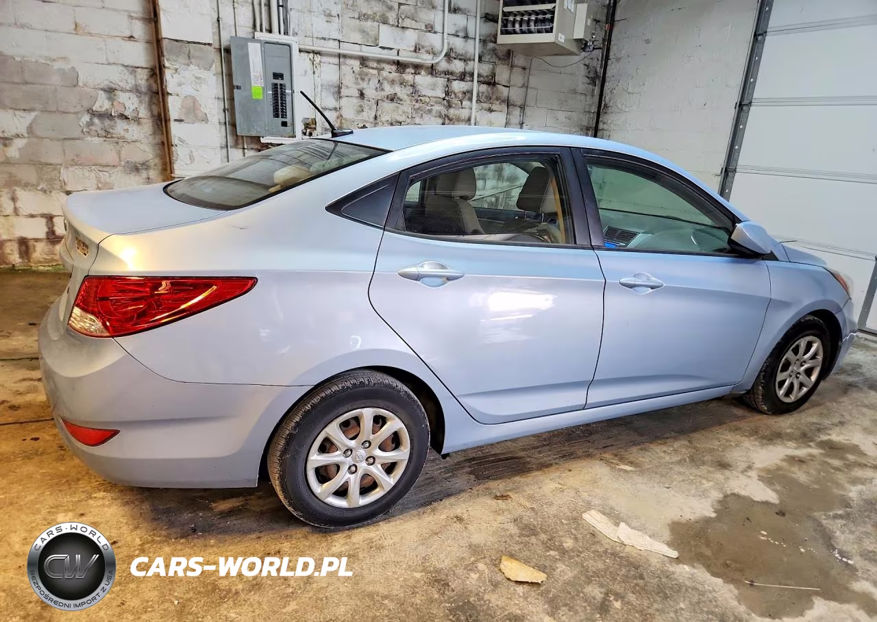 2014 Hyundai Accent Gls VIN:KMHCT4AE8EU660370 - 3