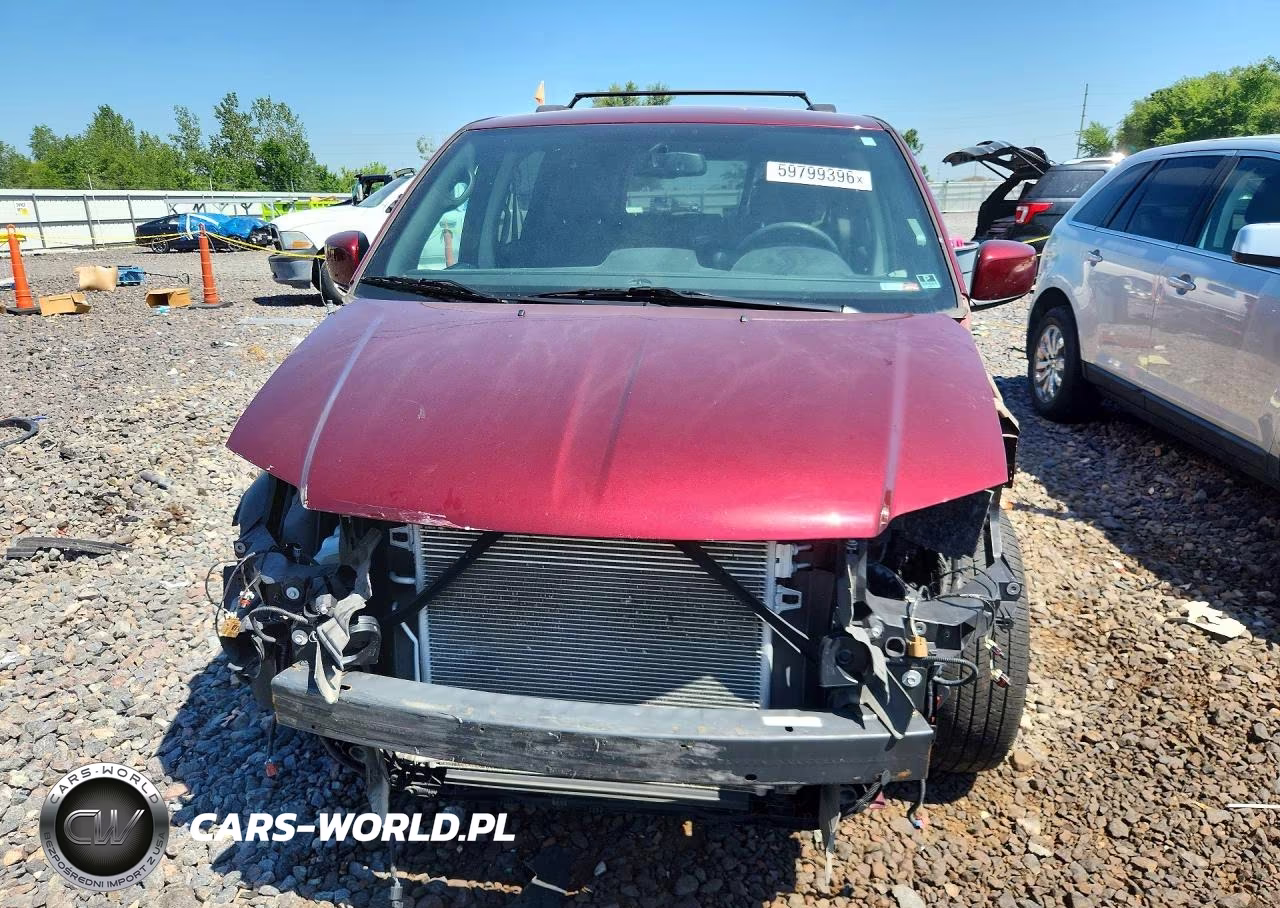 2018 Dodge Grand Caravan Sxt VIN:2C4RDGCG5JR157821 - 5