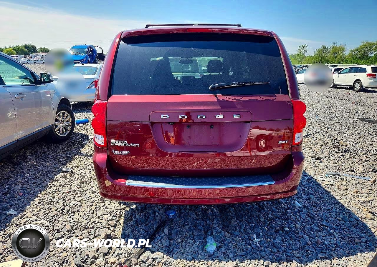 2018 Dodge Grand Caravan Sxt VIN:2C4RDGCG5JR157821 - 6