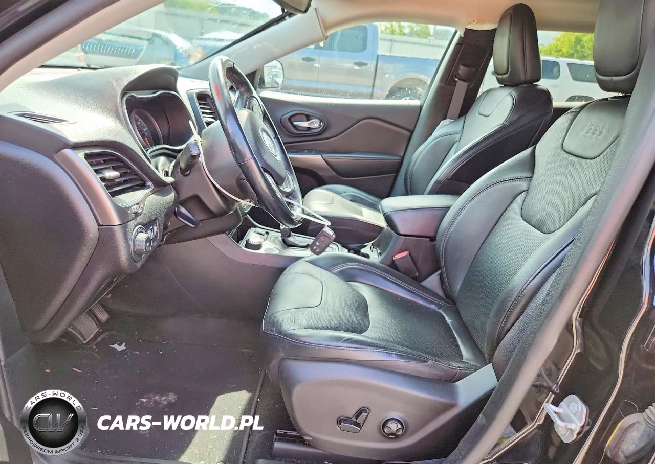2020 Jeep Cherokee Latitude Plus VIN:1C4PJMLX3LD636534 - 7