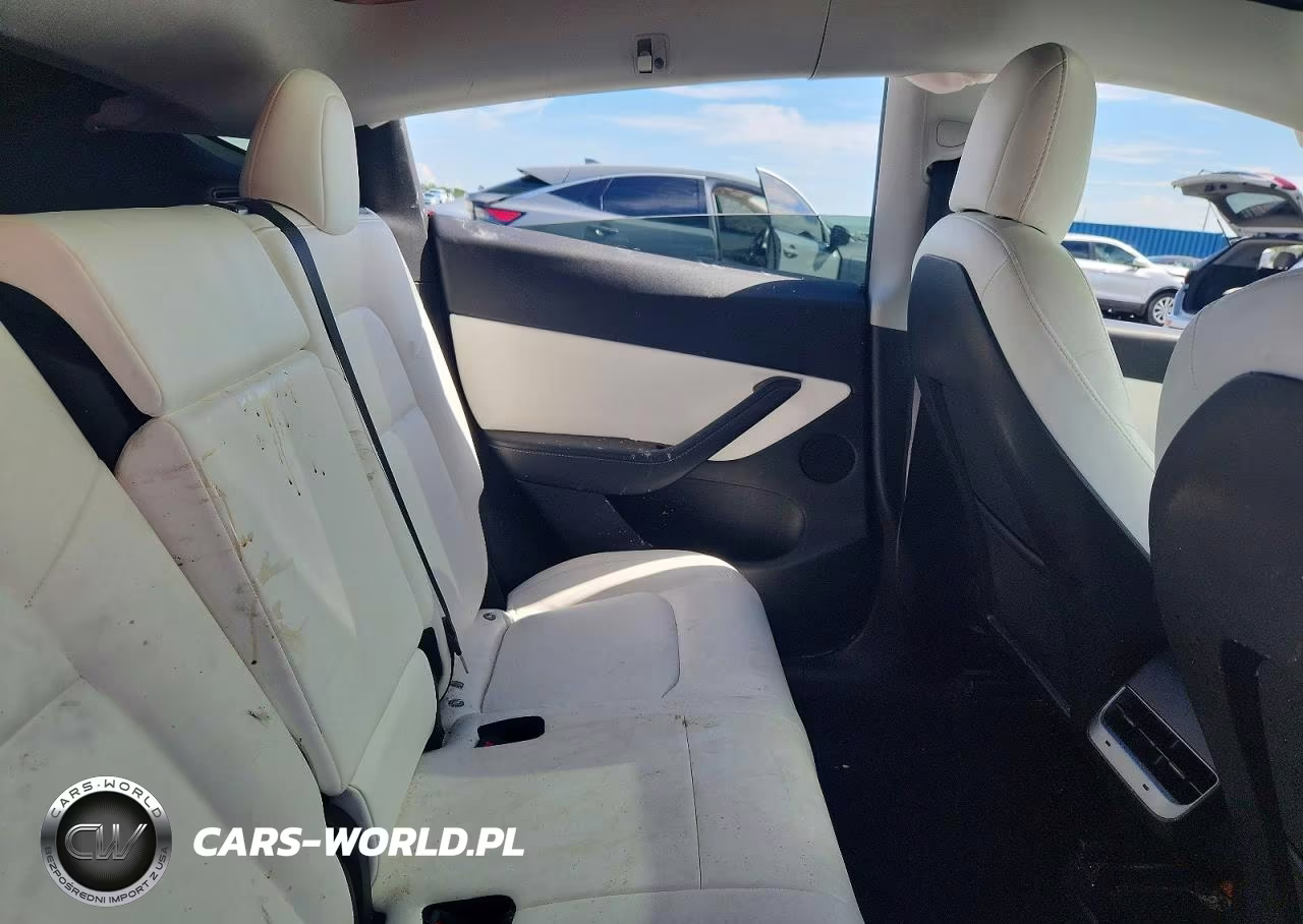 2021 Tesla Model Y VIN:5YJYGDEFXMF219994 - 10