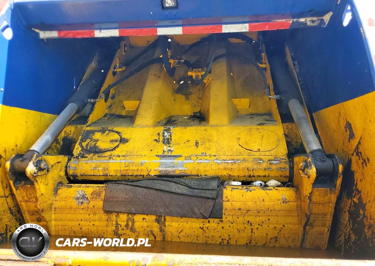 2012 Mack Leu600 Refuse Truck VIN:1M2AU02C7CM006886 - 6