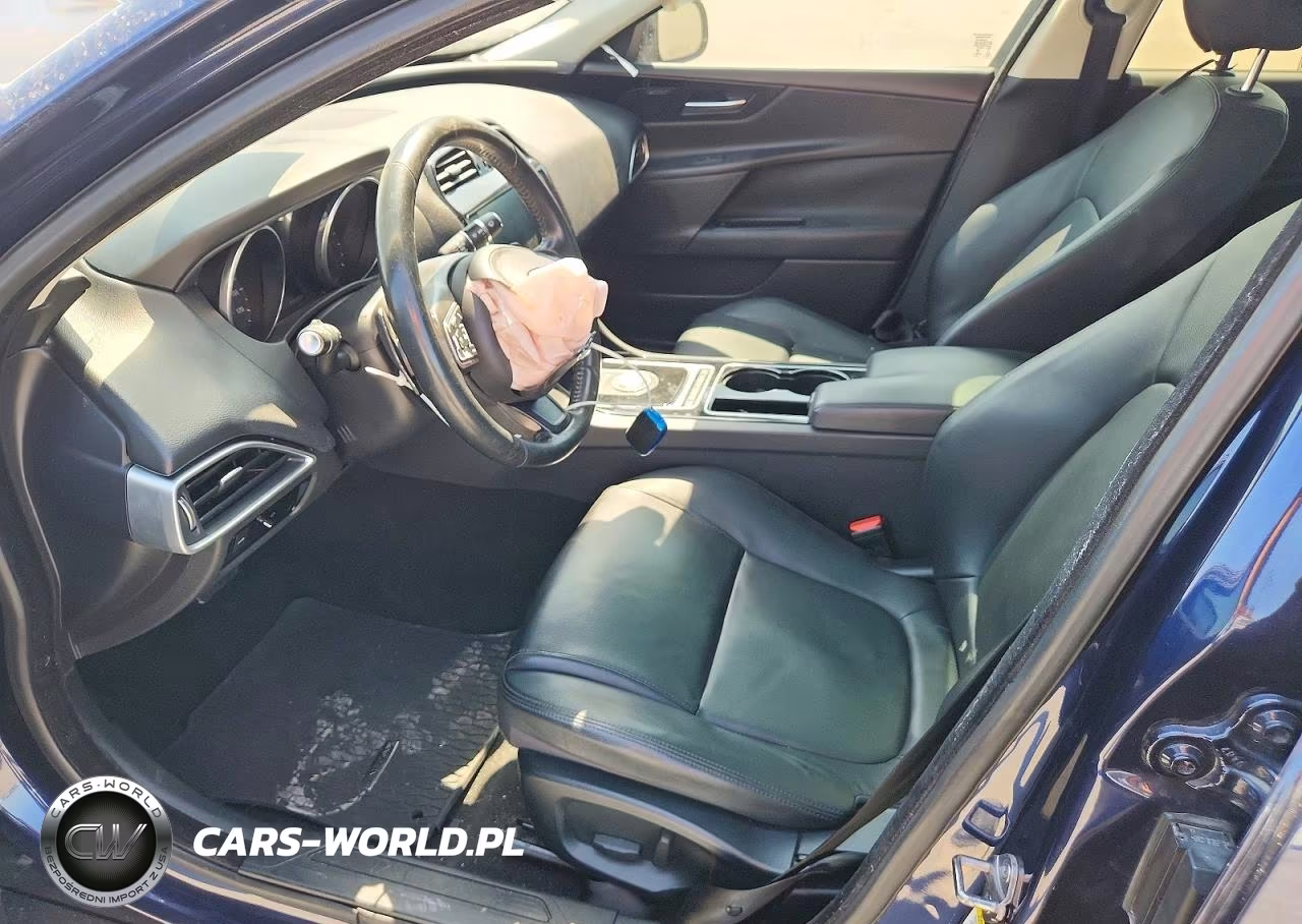 2017 Jaguar Xe Premium VIN:SAJAD4BG3HA973536 - 7