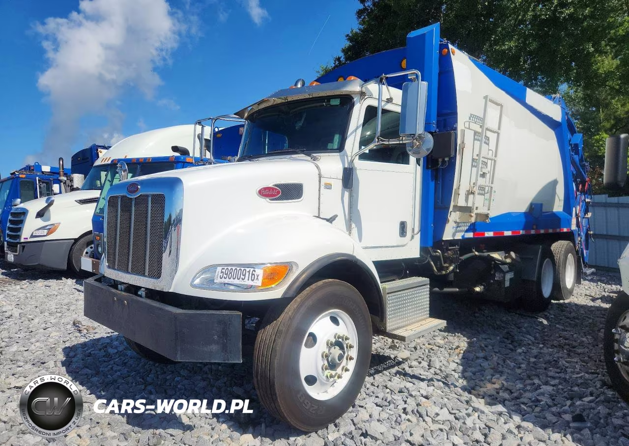 2017 Peterbilt 348 Refuse Truck