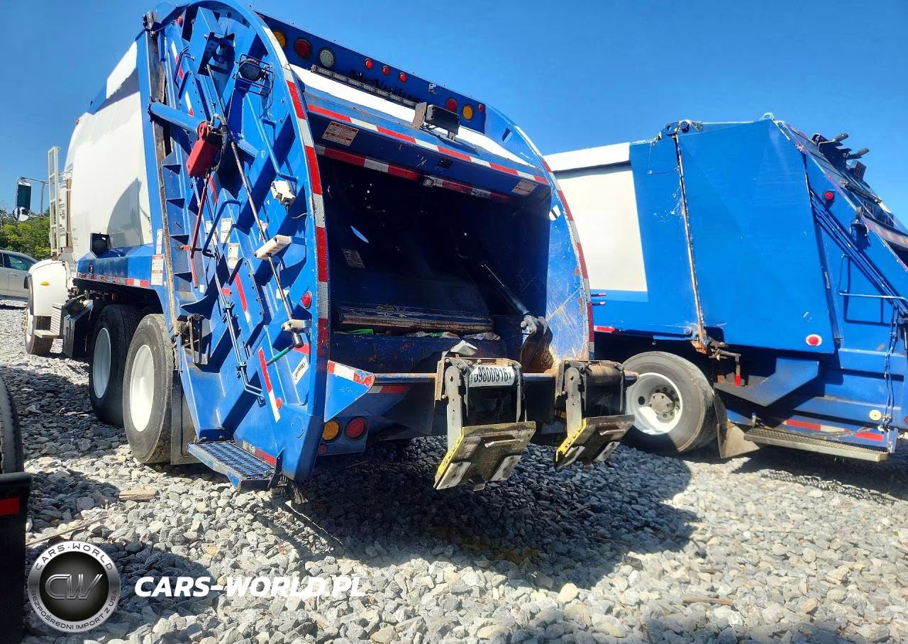 2017 Peterbilt 348 Refuse Truck VIN:2NP3LJ0X1HM448827 - 2