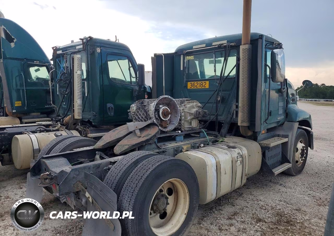 2017 Mack Cxu612 Semi Truck VIN:1M1AW01X5HM009490 - 4