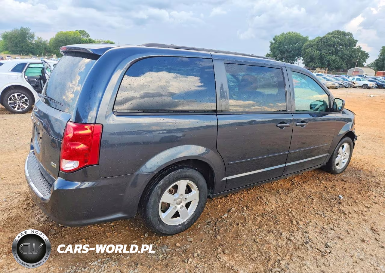 2013 Dodge Grand Caravan Sxt VIN:2C4RDGCG2DR636962 - 3