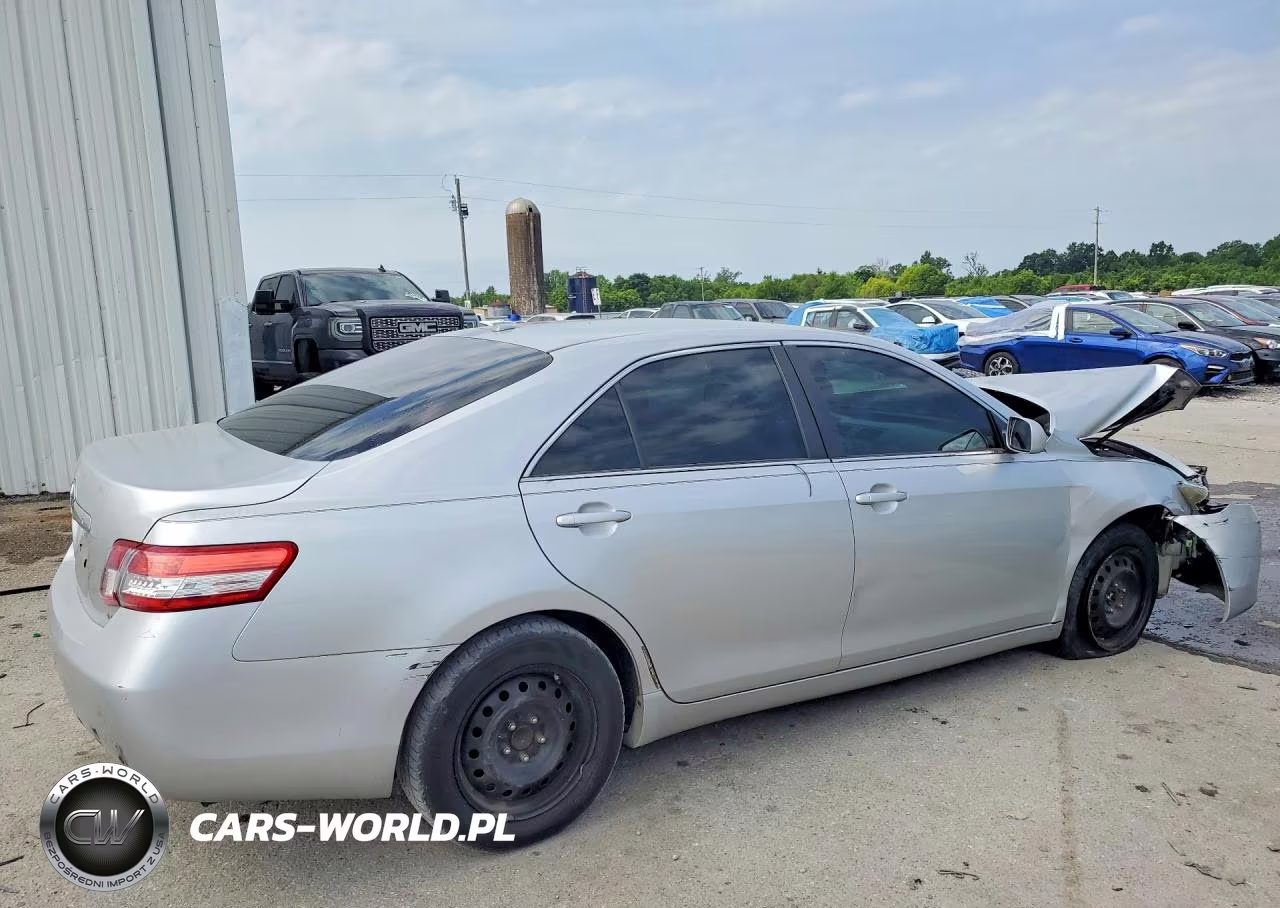 2010 Toyota Camry Le VIN:4T1BF3EK8AU538406 - 3