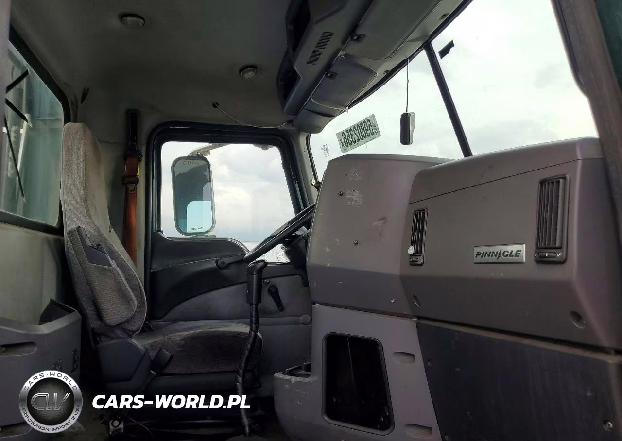 2015 Mack Cxu612 Semi Truck VIN:1M1AW01X7FM006927 - 5