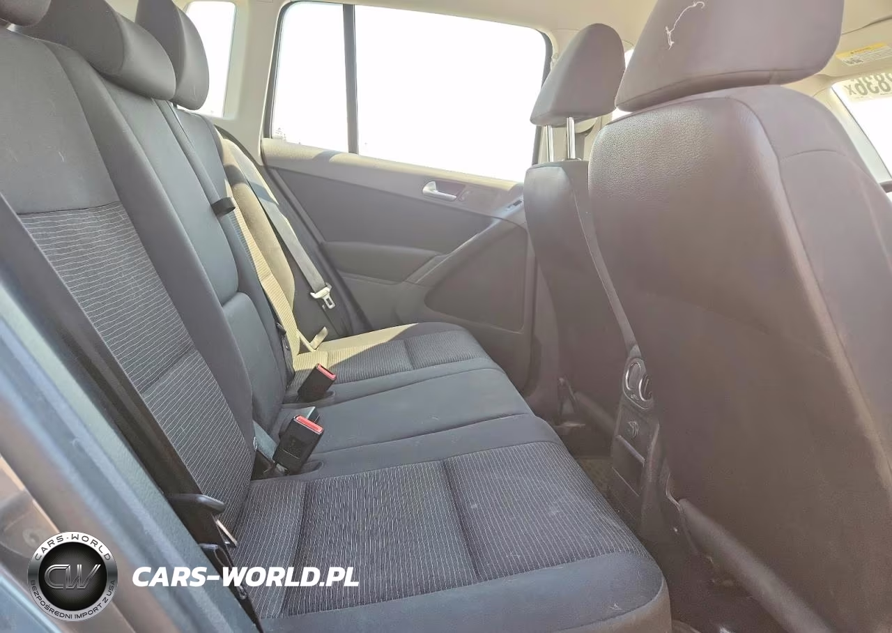 2018 Volkswagen Tiguan Limited VIN:WVGBV7AX7JK000576 - 11