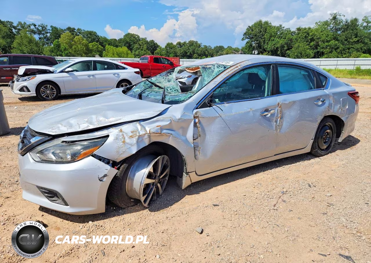 2017 Nissan Altima 2.5 Sr – zdjęcie 1 z 12