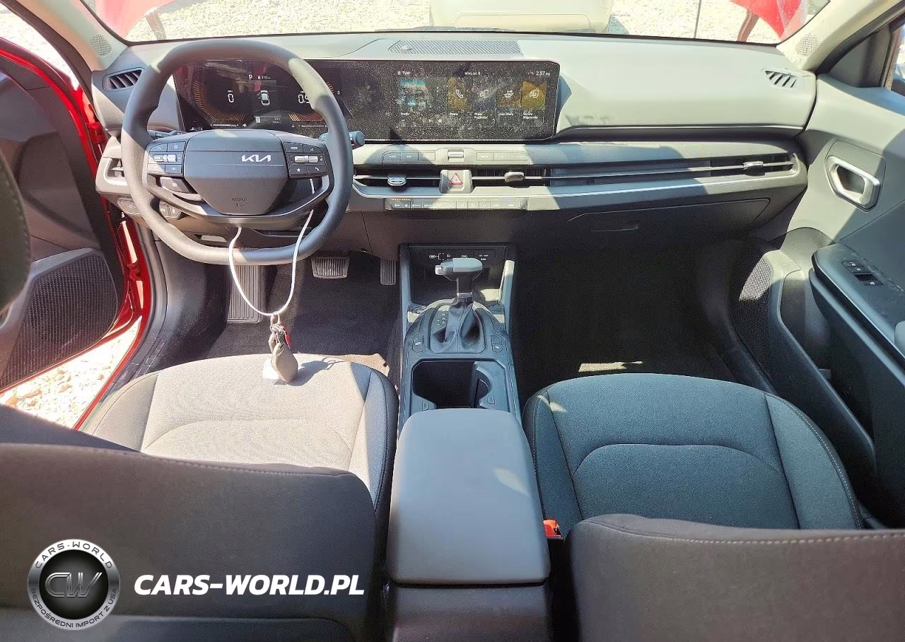 2025 Kia K4 Lxs VIN:3KPFT4DE1SE233801 - 8