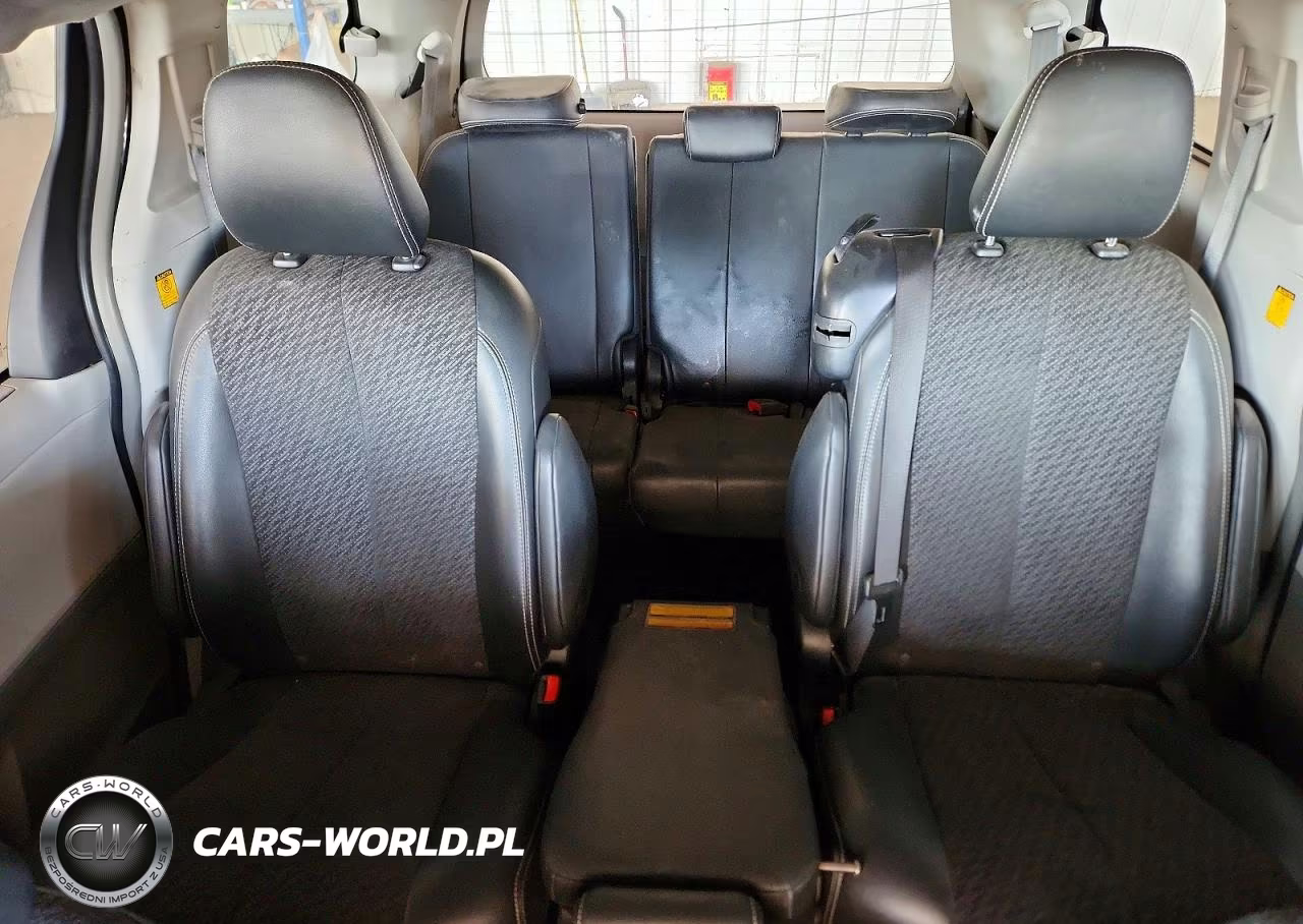 2013 Toyota Sienna Sport VIN:5TDXK3DC0DS331775 - 10