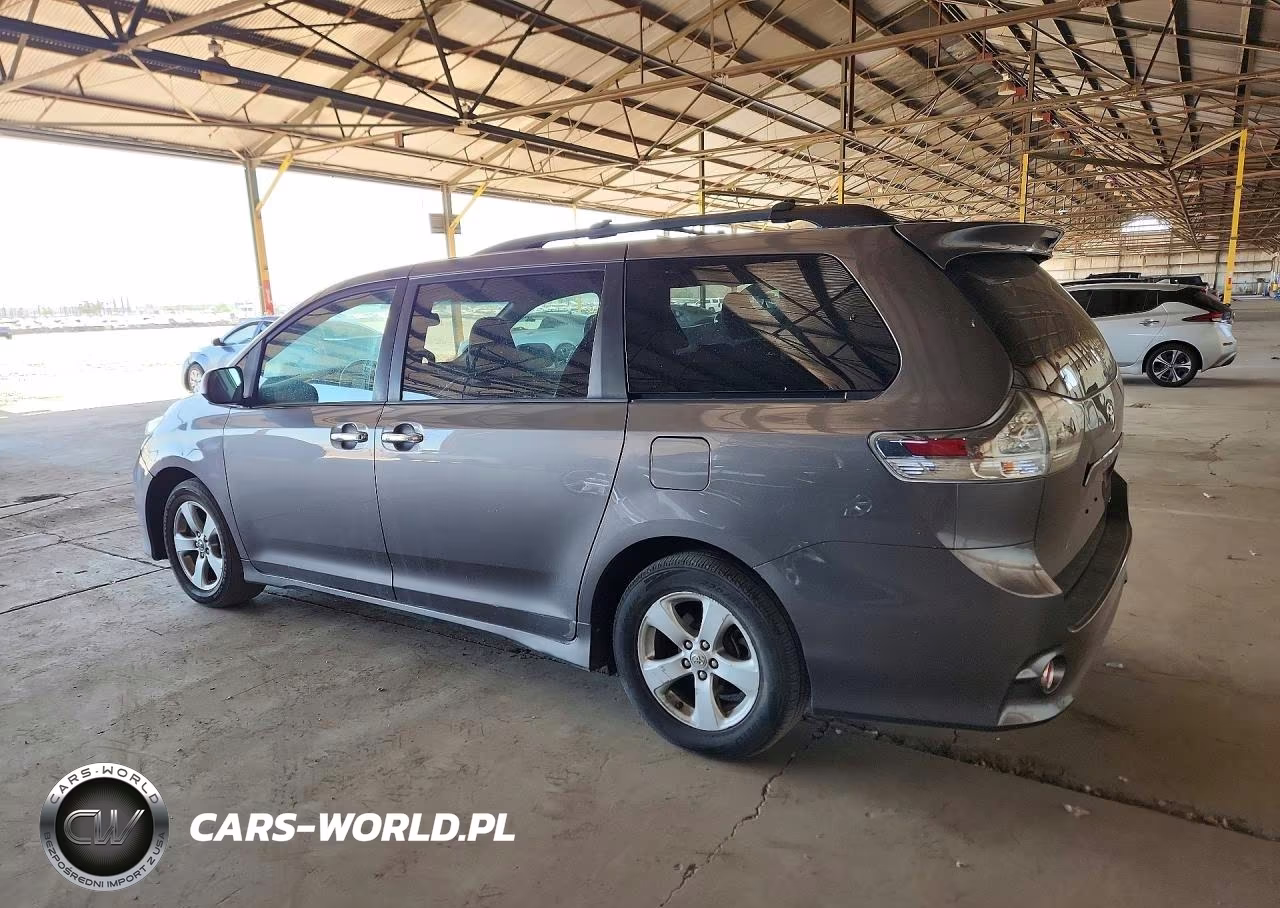 2013 Toyota Sienna Sport VIN:5TDXK3DC0DS331775 - 2