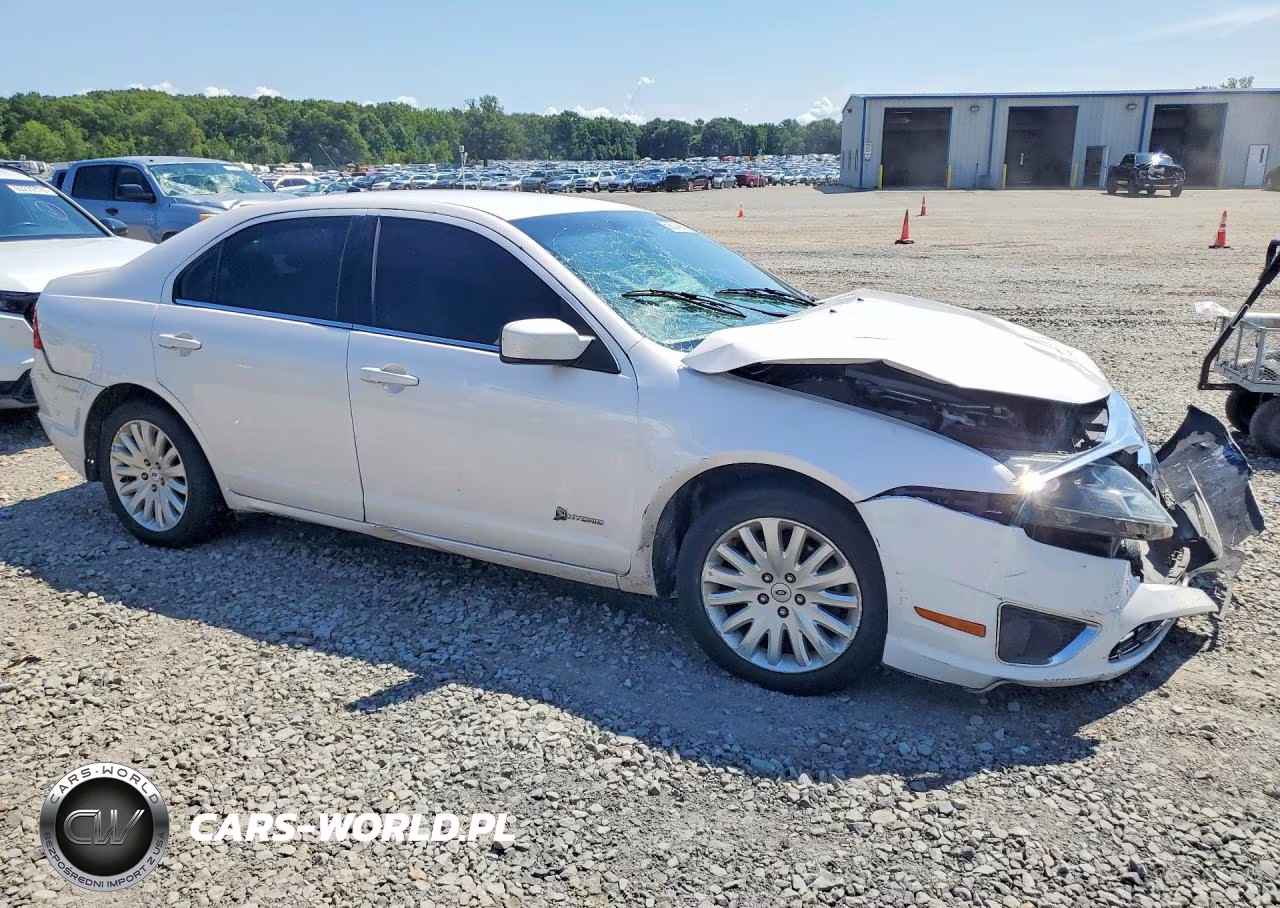 2010 Ford Fusion Hybrid VIN:3FADP0L3XAR332084 - 4