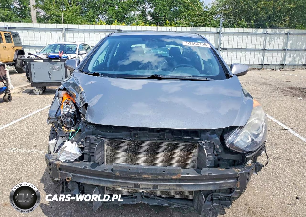 2016 Hyundai Elantra Gt Base VIN:KMHD35LH2GU333032 - 5