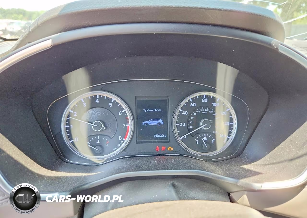 2019 Hyundai Santa Fe VIN:5NMS23AD1KH119734 - 9