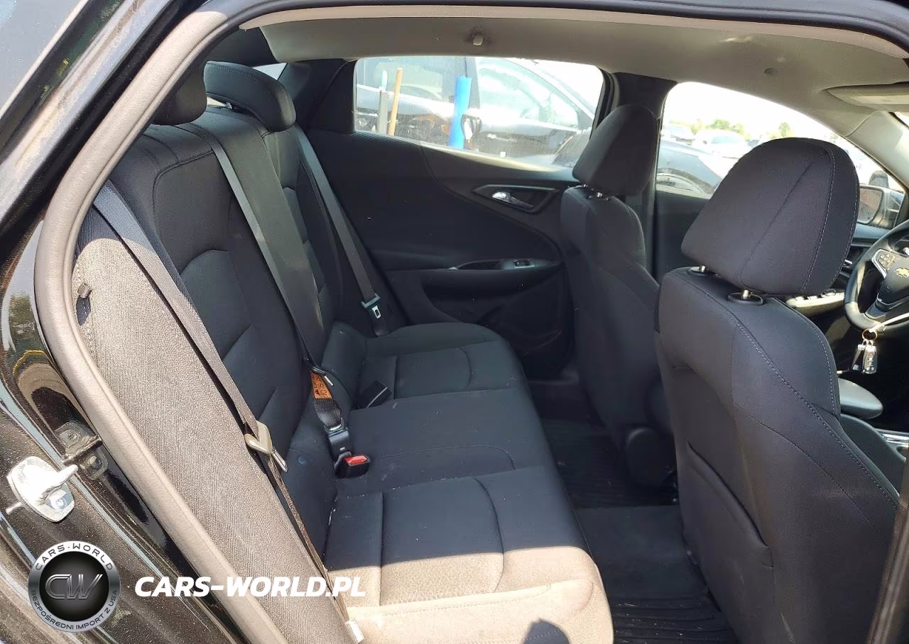 2024 Chevrolet Malibu Rs VIN:1G1ZG5STXRF193946 - 10