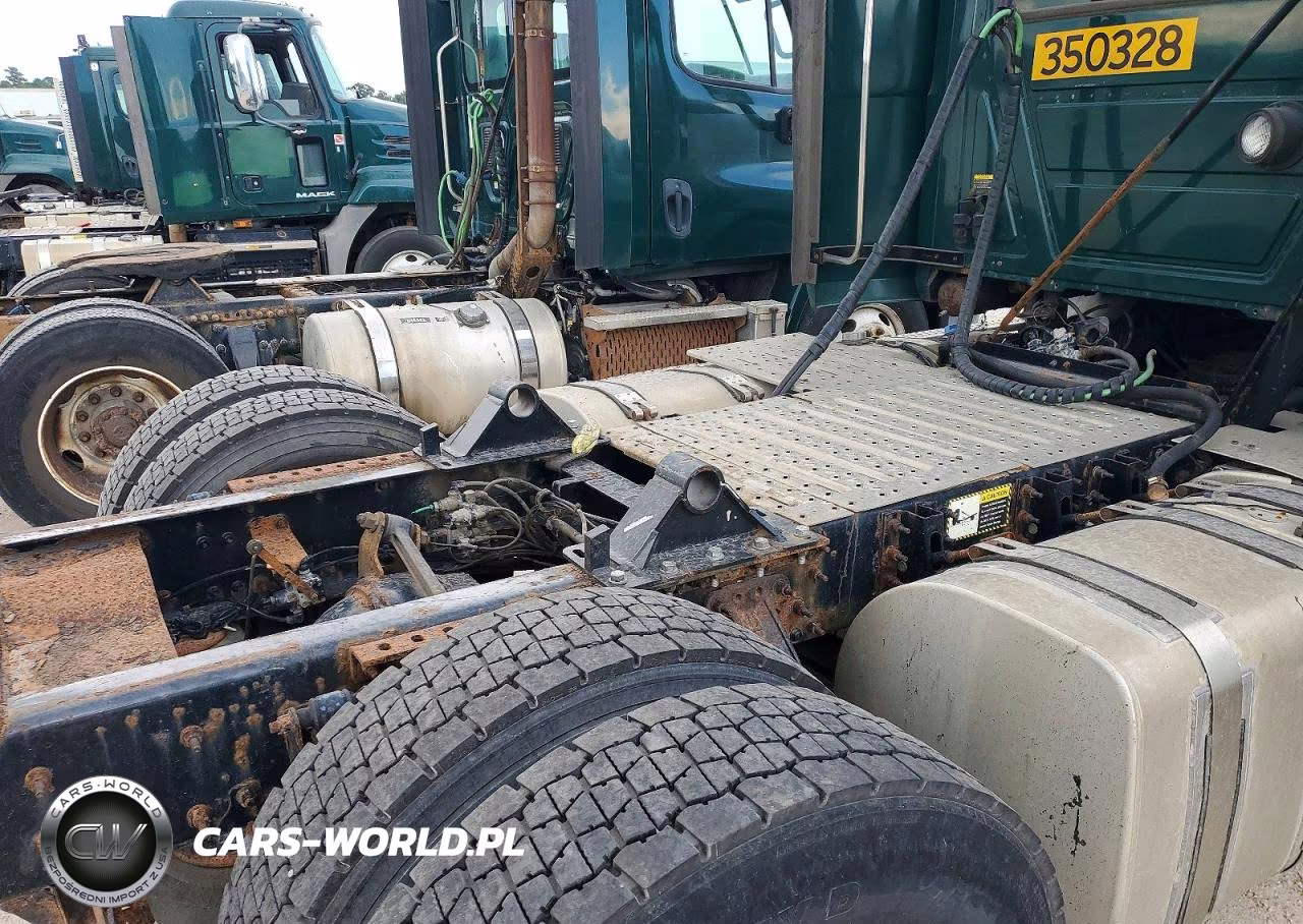 2016 Mack Cxu612 Truck Cab And Chassis VIN:1M1AW01X3GM008563 - 6