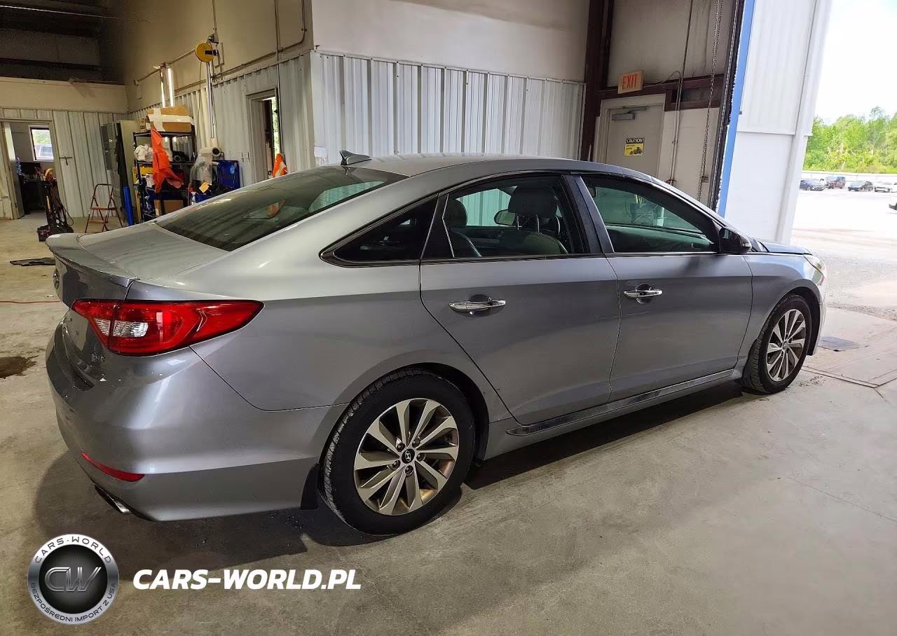 2015 Hyundai Sonata Sport VIN:5NPE34AF6FH214915 - 3