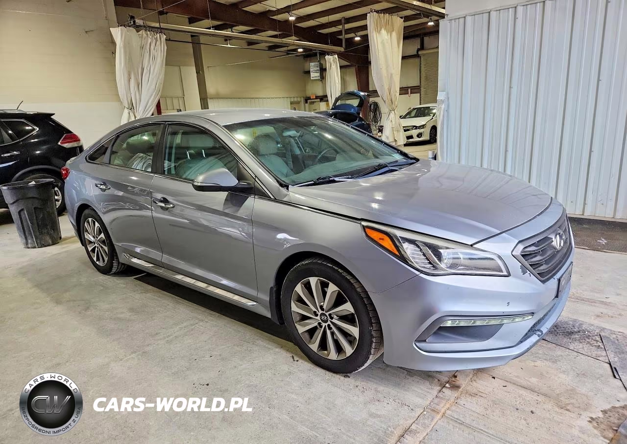 2015 Hyundai Sonata Sport VIN:5NPE34AF6FH214915 - 4