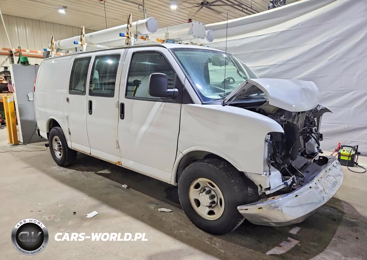 2017 Chevrolet Express G2500 VIN:1GCWGAFF0H1339015 - 4