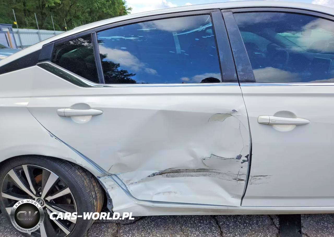 2020 Nissan Altima Sr VIN:1N4BL4CVXLC137356 - 10