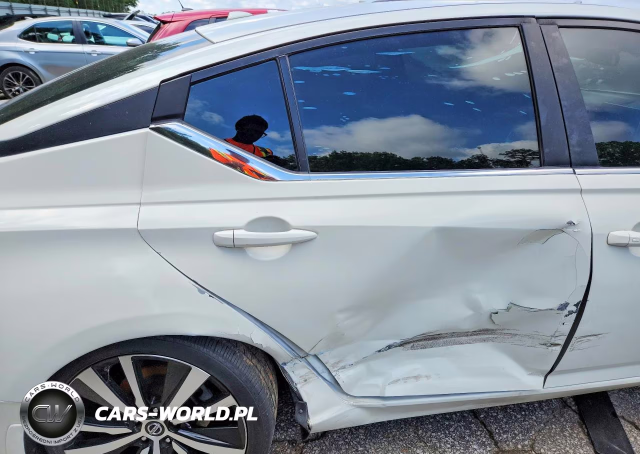 2020 Nissan Altima Sr VIN:1N4BL4CVXLC137356 - 3