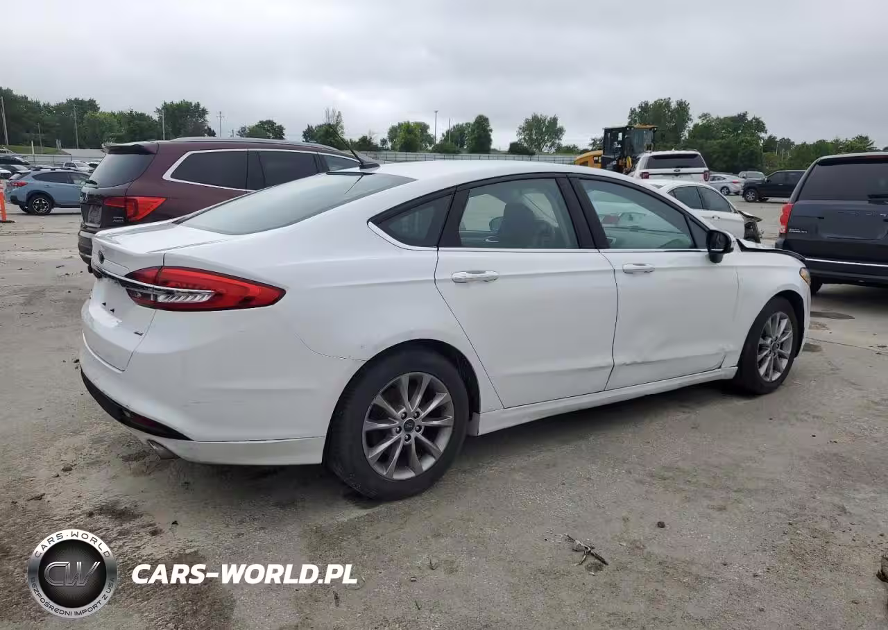 2017 Ford Fusion Se VIN:3FA6P0H79HR415049 - 3