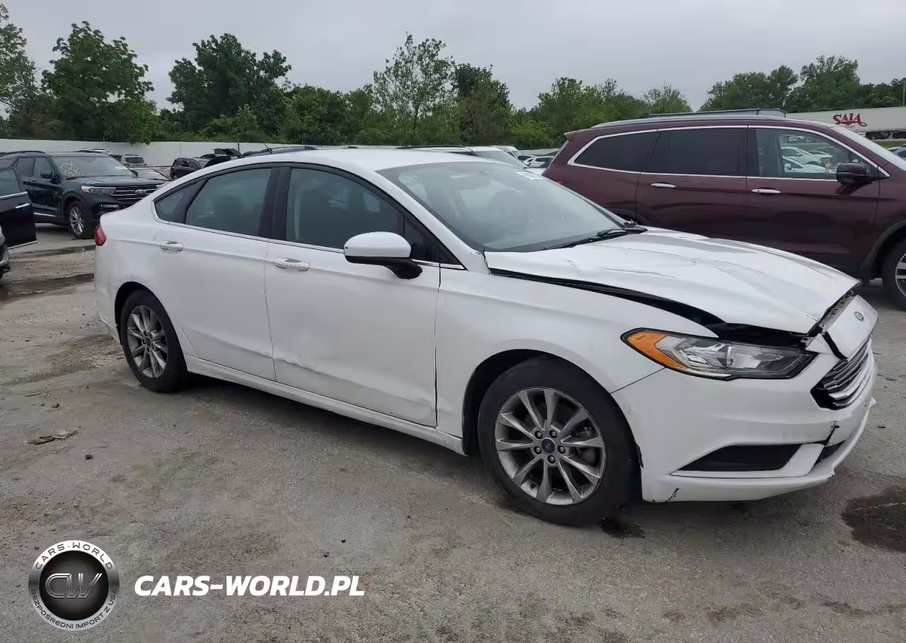 2017 Ford Fusion Se VIN:3FA6P0H79HR415049 - 4