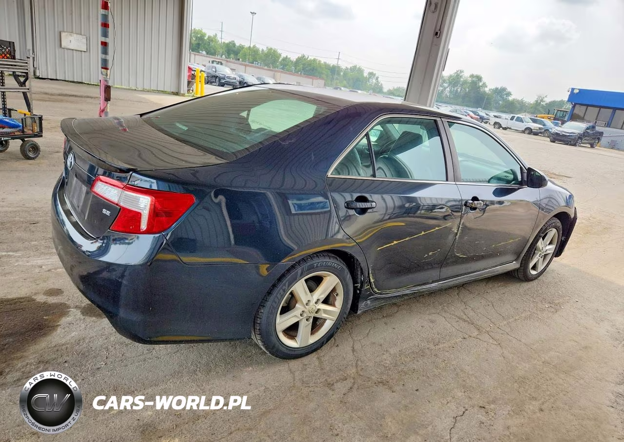 2014 Toyota Camry Se VIN:4T1BF1FK5EU383581 - 3