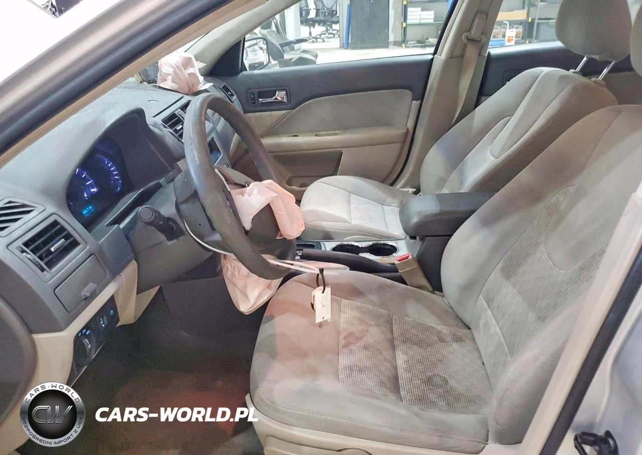 2011 Ford Fusion S VIN:3FAHP0GA0BR135601 - 7