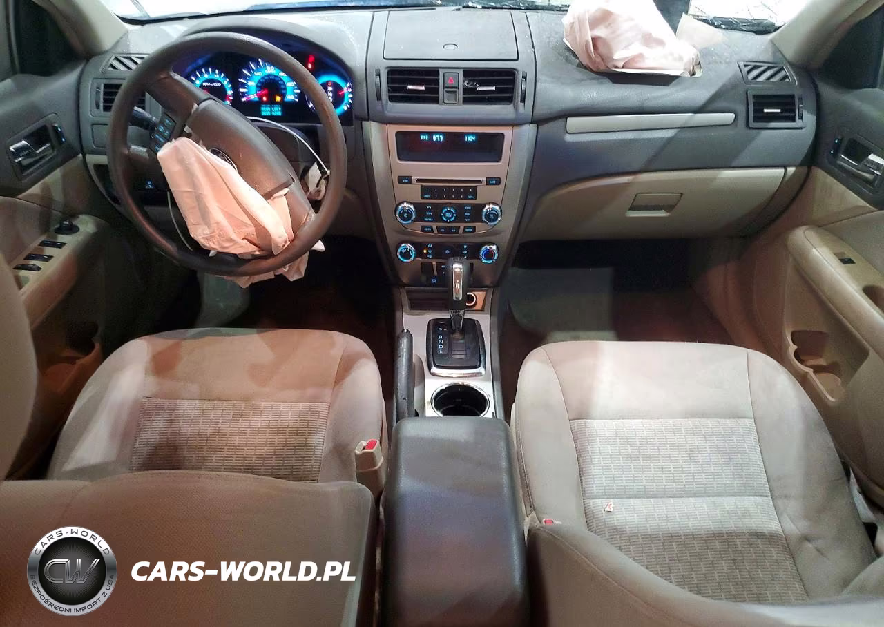 2011 Ford Fusion S VIN:3FAHP0GA0BR135601 - 8