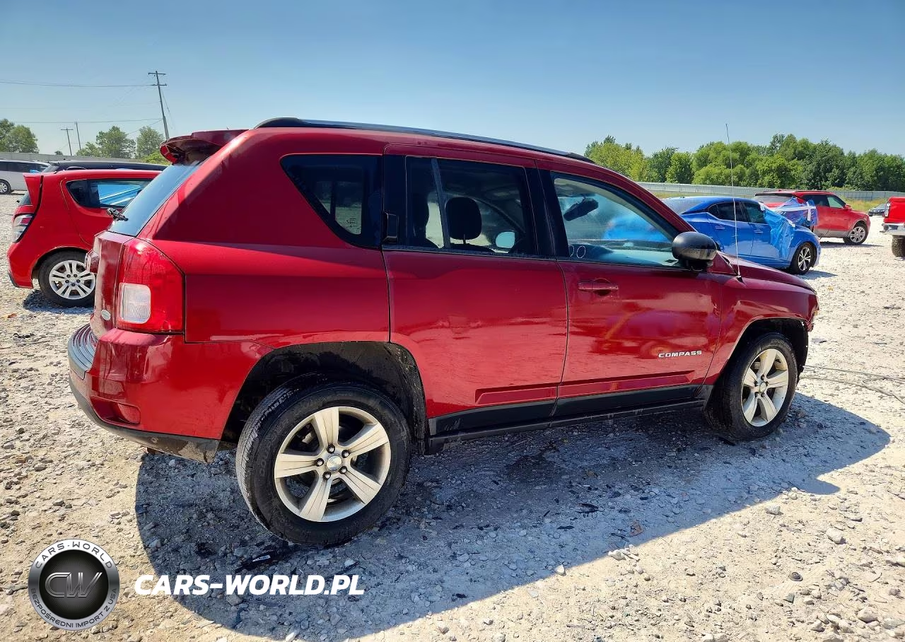 2013 Jeep Compass Latitude VIN:1C4NJDEBXDD189940 - 3