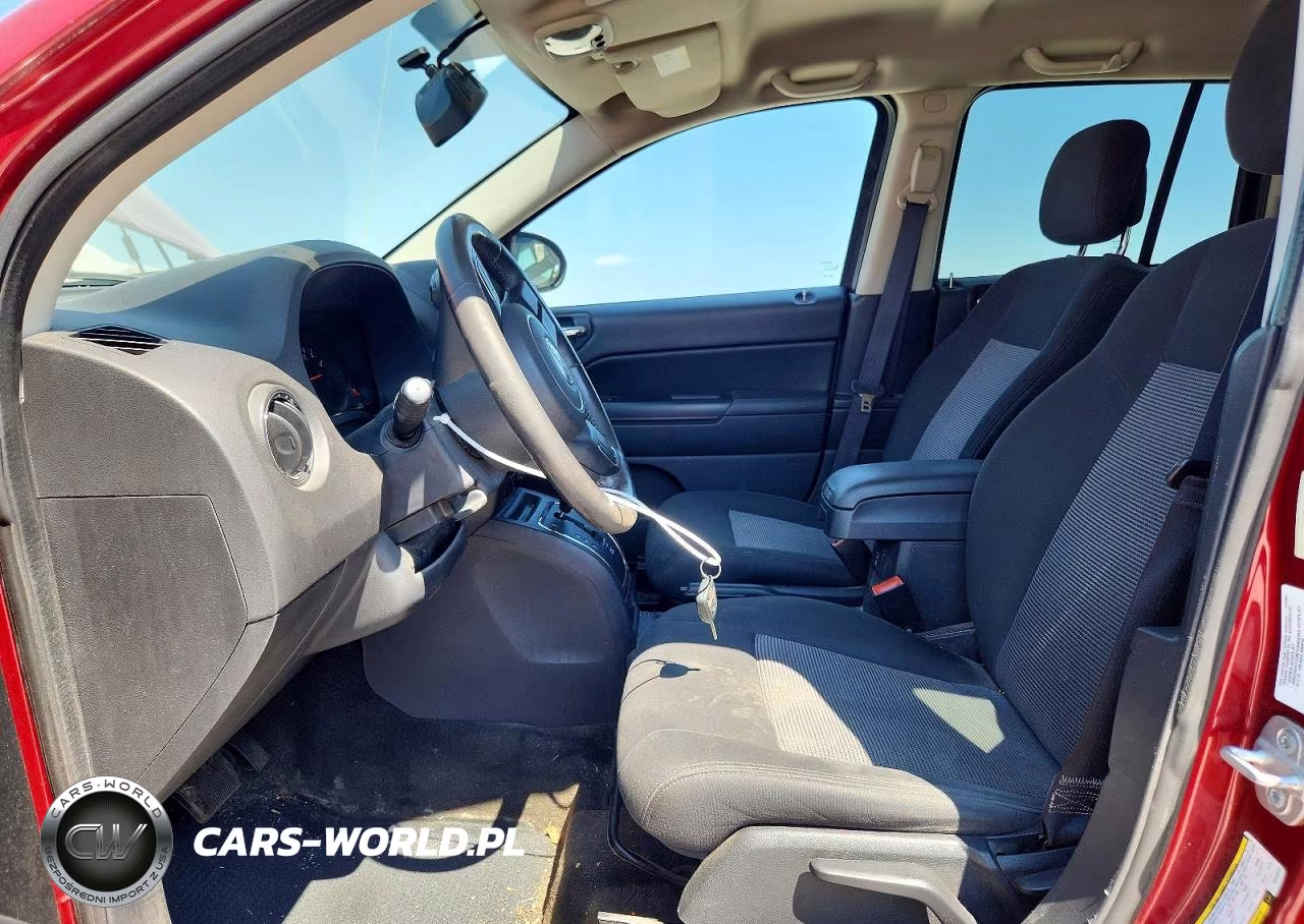 2013 Jeep Compass Latitude VIN:1C4NJDEBXDD189940 - 7
