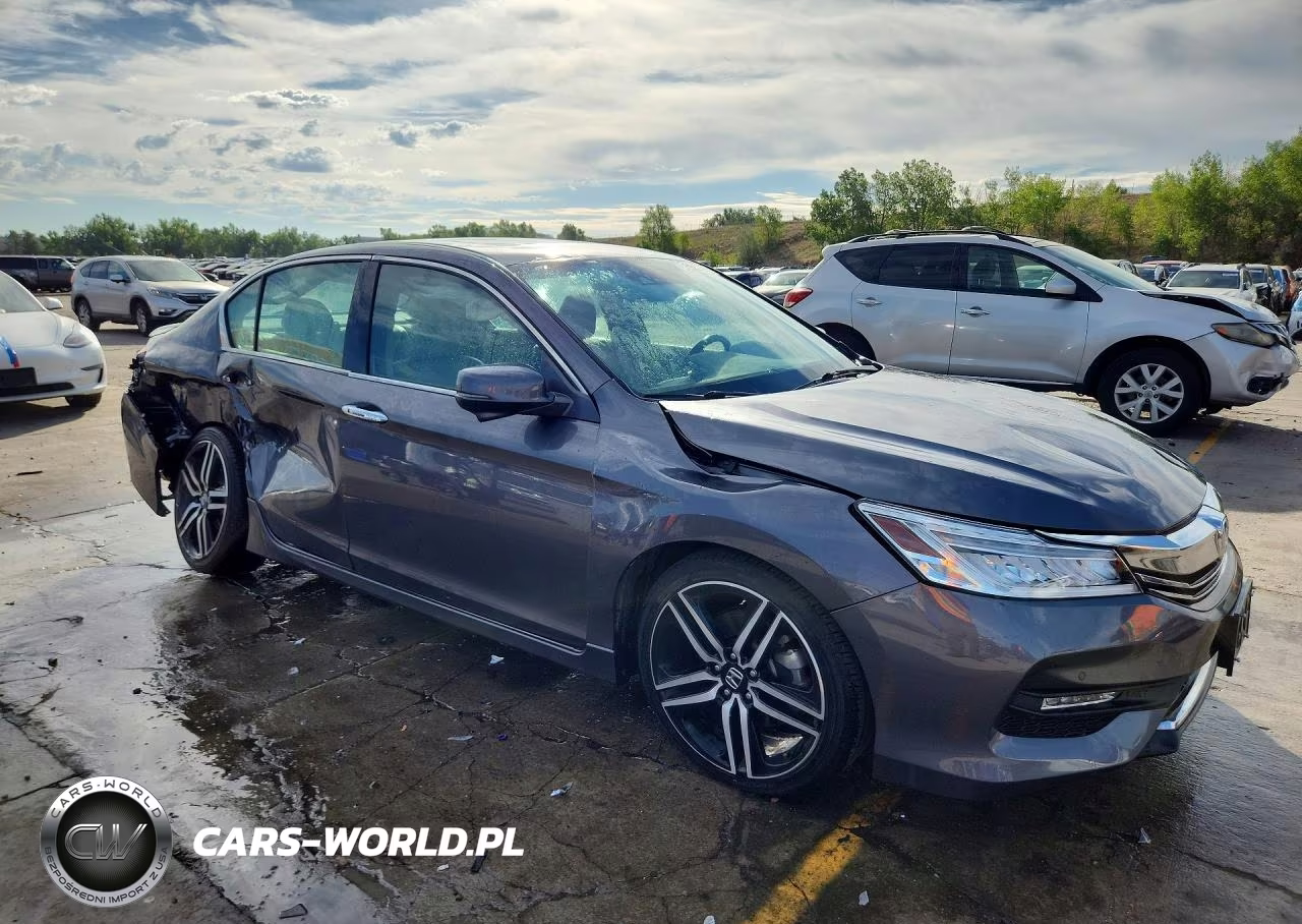 2016 Honda Accord Touring VIN:1HGCR3F97GA029446 - 4