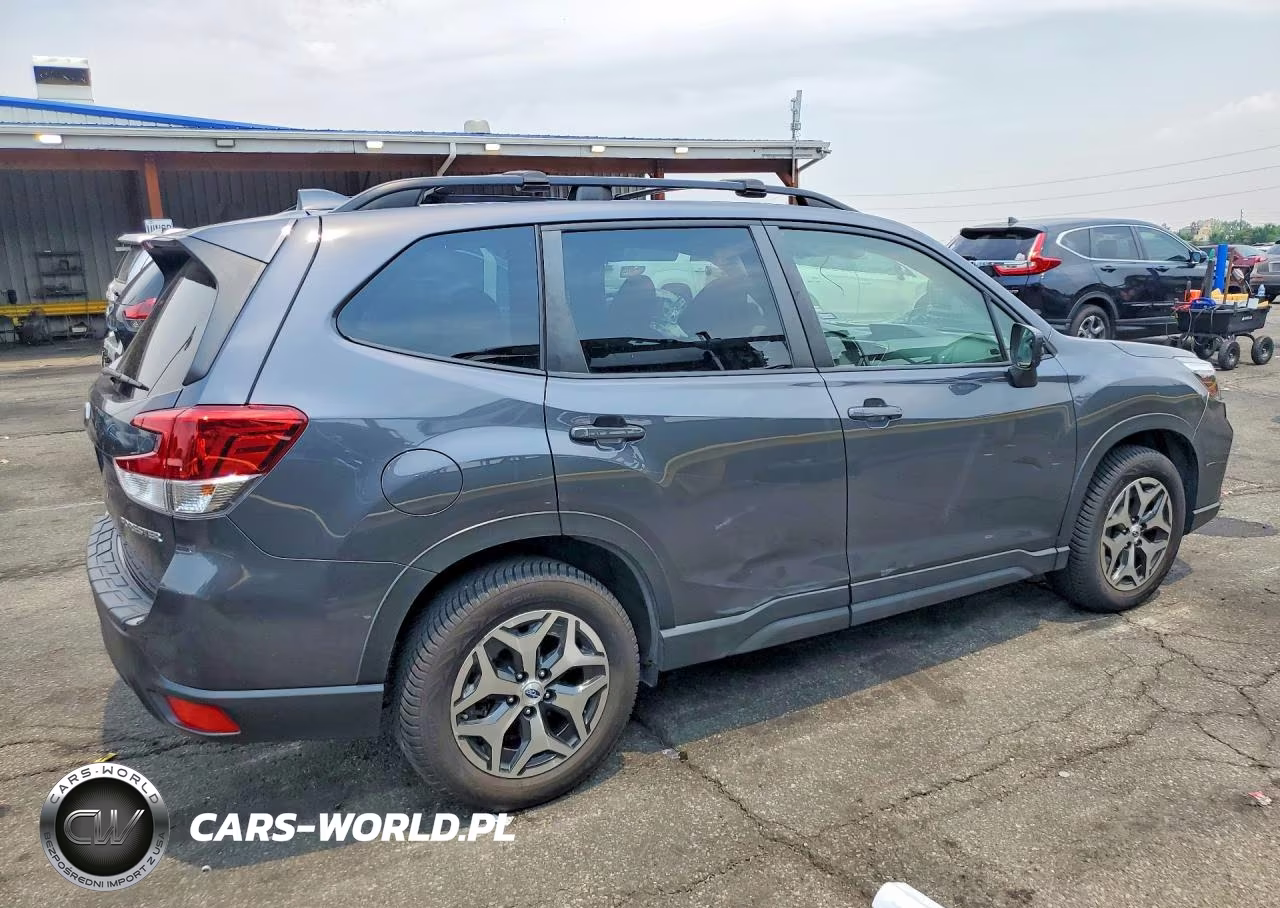 2021 Subaru Forester Premium VIN:JF2SKAJCXMH587060 - 3