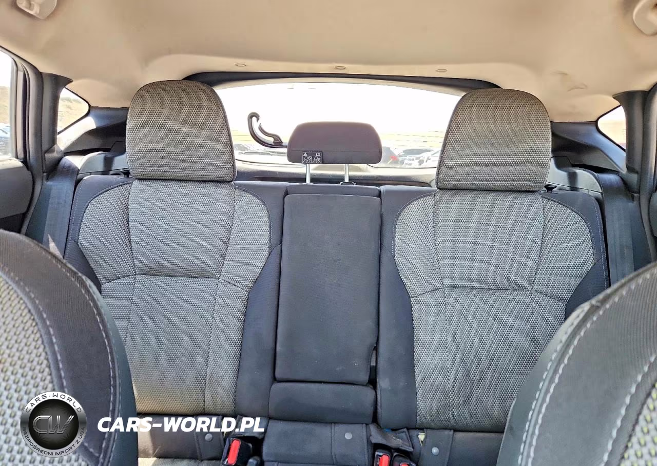 2024 Subaru Crosstrek Premium VIN:JF2GUADC5RH226550 - 10